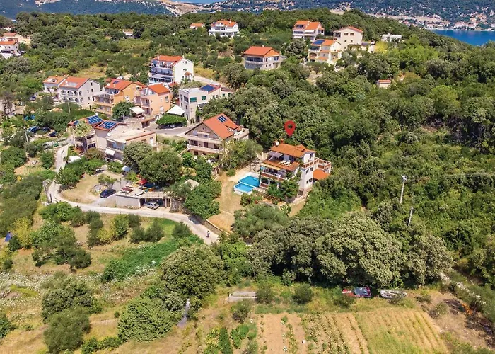 Lovely In Supetarska Draga