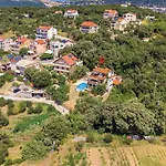 Gorgeous In سوبيتارسكا دراغا