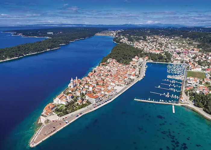 Lovely In * Supetarska Draga
